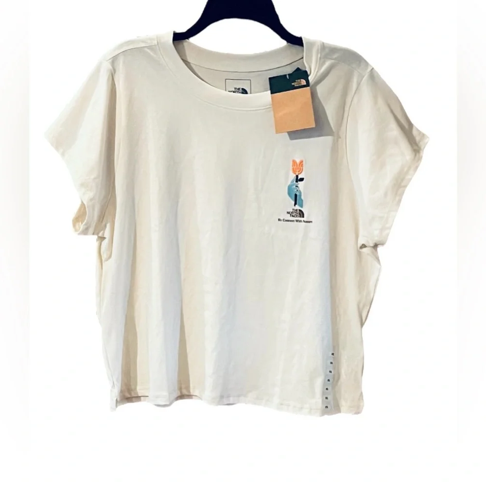 NWT The North Face Women’s Earth Day Slim Cutie Tee - Picture 6 of 13
